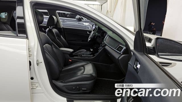 Kia K5 2세대 Noblesse Special, 2016 11