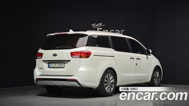 Kia All New Carnival Luxury, 2016 2