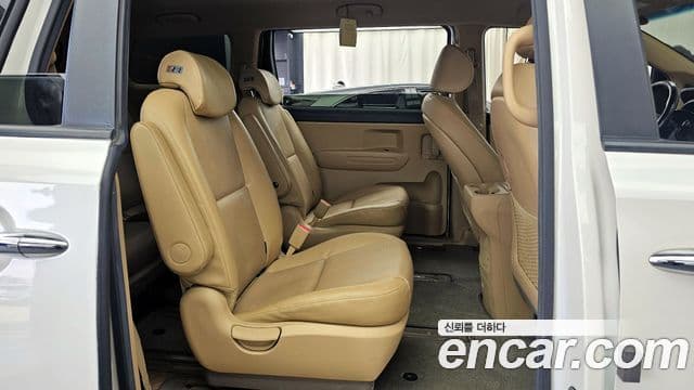 Kia All New Carnival Luxury, 2016 12