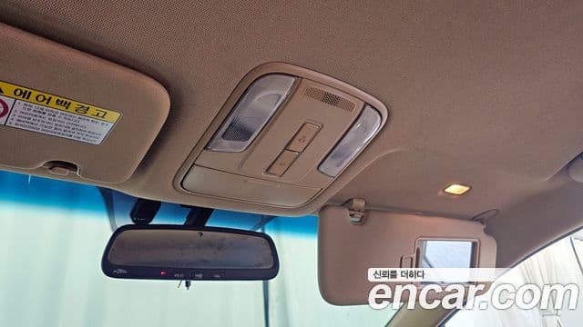 Kia All New Carnival Luxury, 2016 17