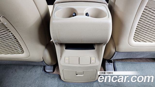 Kia All New Carnival Luxury, 2016 18