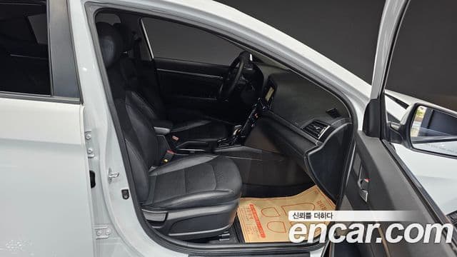 Hyundai Avante AD 1.6 GDI Value Plus, 2018 12