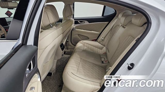 Genesis G70 Elite, 2019 12