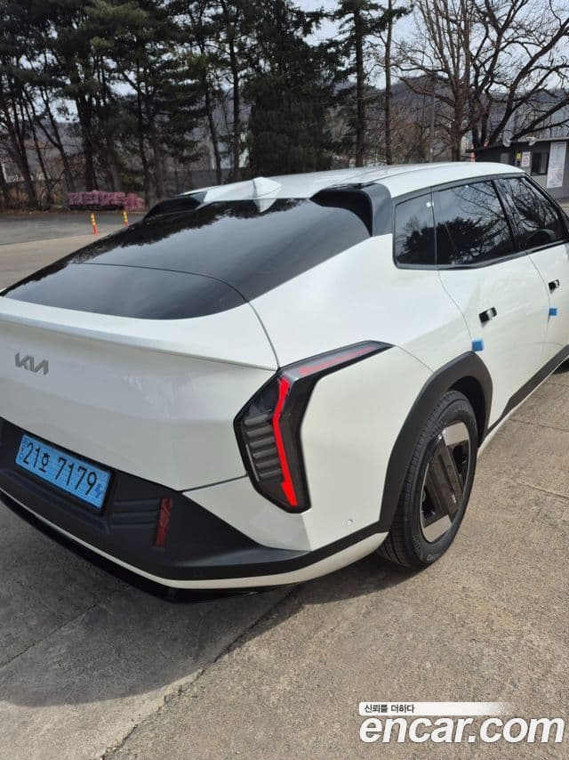 Kia EV4 Earth, 2026 3