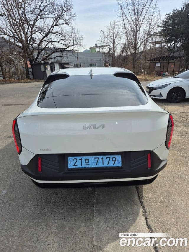 Kia EV4 Earth, 2026 все фото