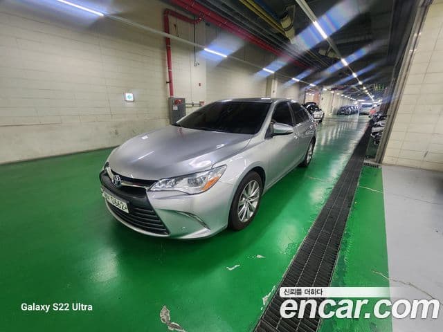 Toyota New 캠리 гибрид XLE, 2016 1