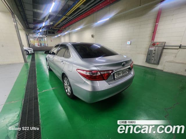 Toyota New 캠리 гибрид XLE, 2016 4