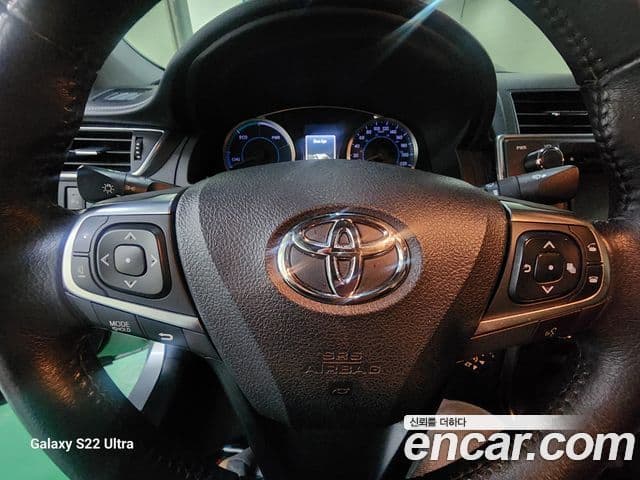 Toyota New 캠리 гибрид XLE, 2016 9