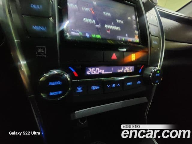 Toyota New 캠리 гибрид XLE, 2016 19