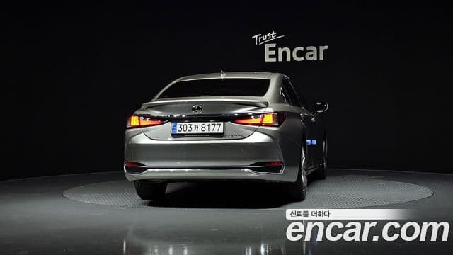 Lexus ES300h 7세대 Luxury Plus, 2024 4