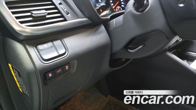 Kia K5 гибрид 2세대 Noblesse, 2017 15