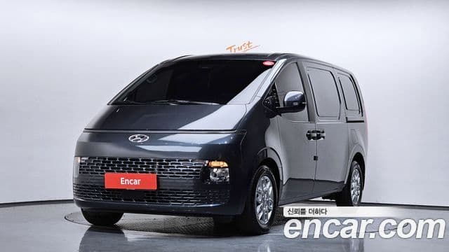 Hyundai Staria Modern, 2023 1