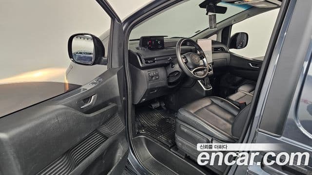 Hyundai Staria Modern, 2023 10