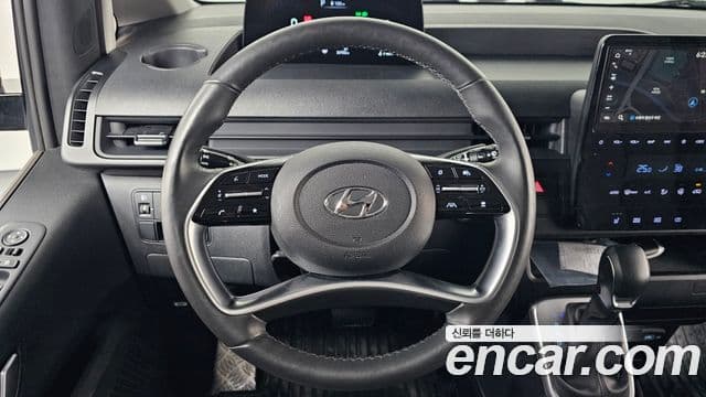 Hyundai Staria Modern, 2023 13