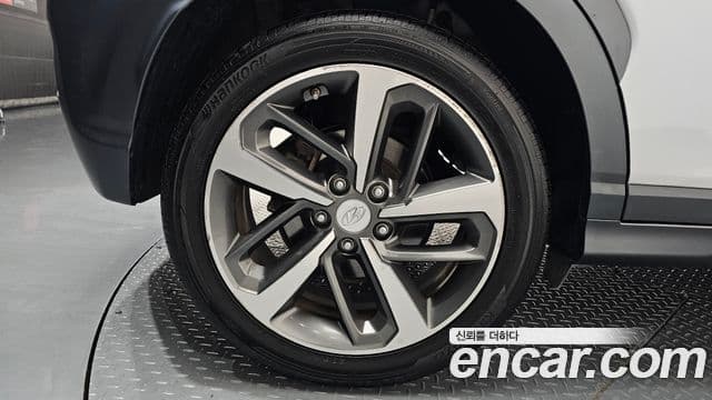 Hyundai Kona Modern Art, 2018 все фото