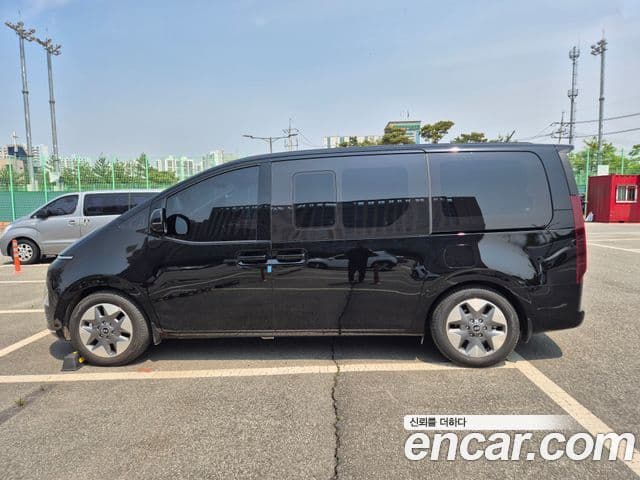 Hyundai Staria компания по спецнадстройкам, 2025 все фото