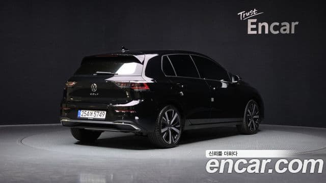 Volkswagen Гольф 8세대 Prestige, 2025 2