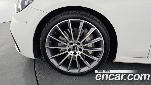 Mercedes-Benz E-класс W213 AMG Line, 2021 все фото