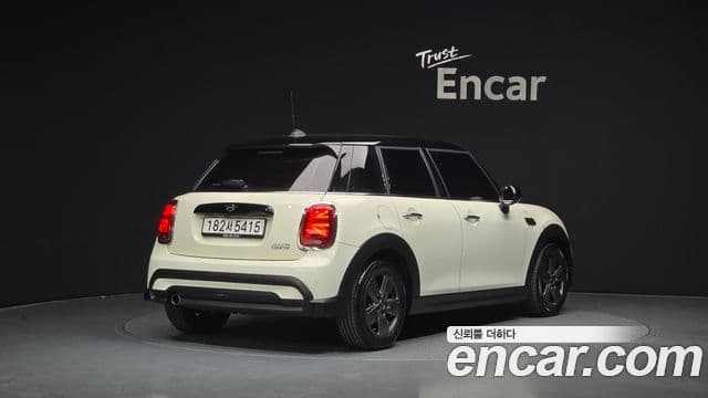 Mini Cooper 3세대, 2023 2