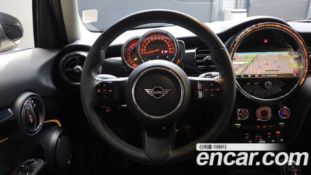 Mini Cooper 3세대, 2023 12