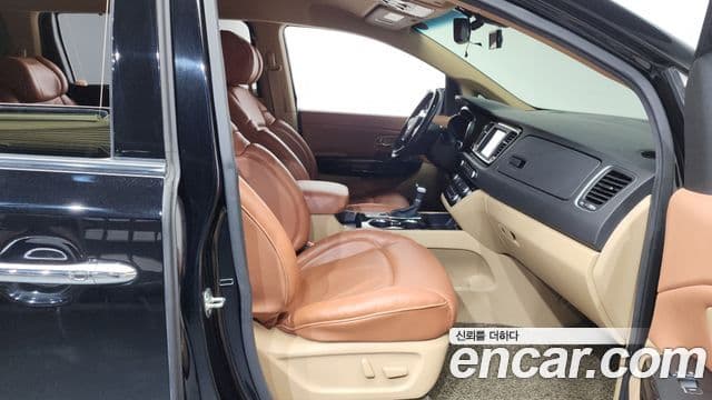 Kia The / новый New Carnival Noblesse, 2019 11