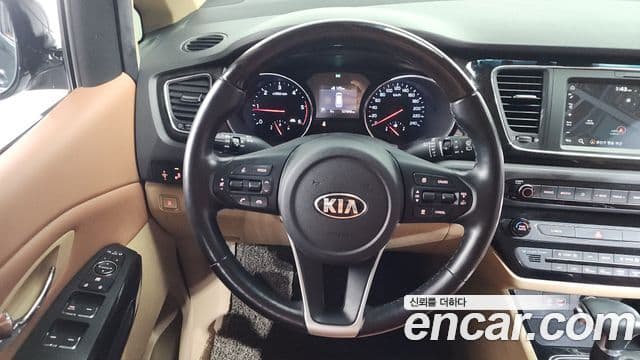 Kia The / новый New Carnival Noblesse, 2019 13