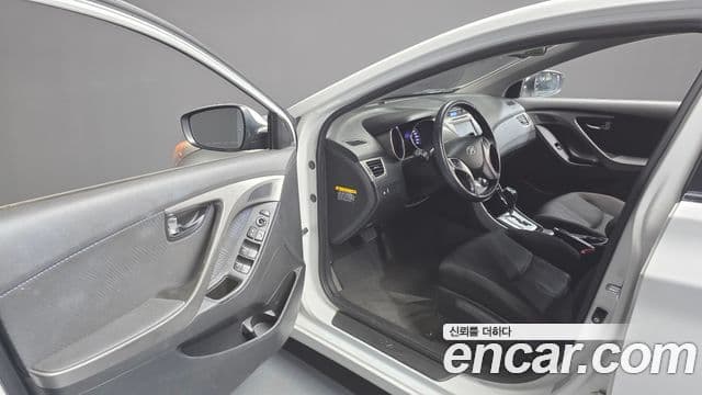 Hyundai Avante MD Premier, 2011 11