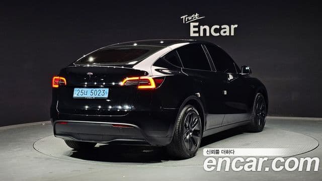Tesla модель Y, 2024 2