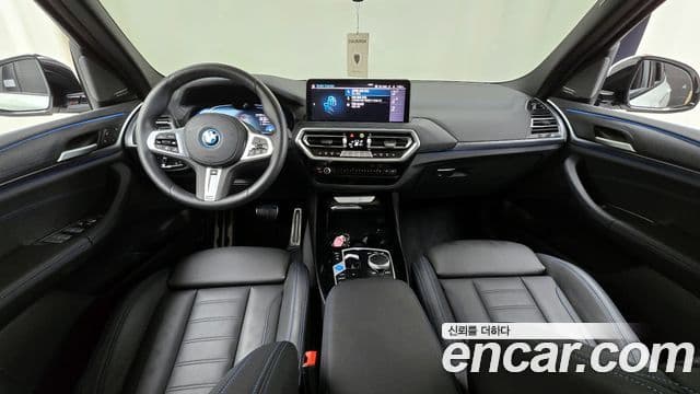 BMW iX3 M Sport, 2025 7