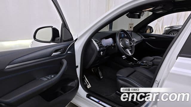 BMW iX3 M Sport, 2025 10