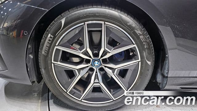 BMW i5 (G60) eDrive 40 M Sport, 2025 все фото