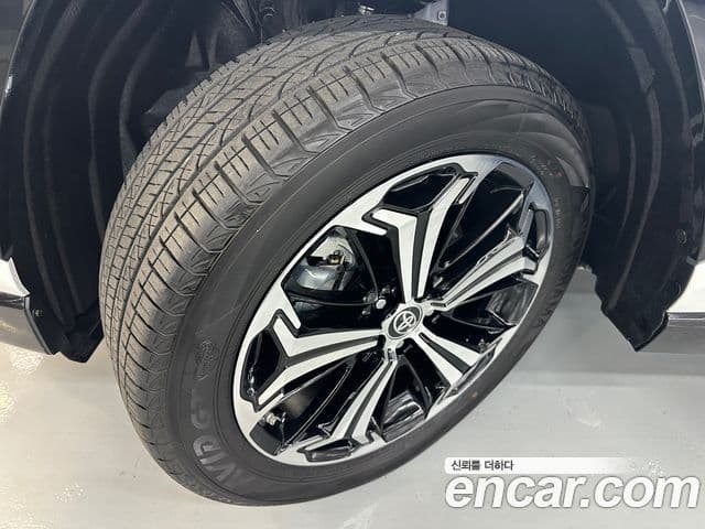 Toyota RAV4 5세대 2.5 4WD PHEV XSE, 2025 все фото