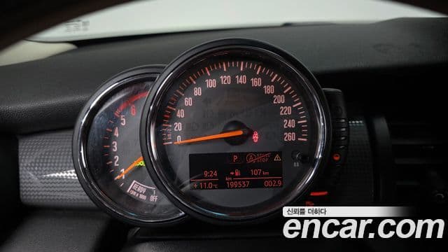 Mini Cooper D 3세대, 2017 8