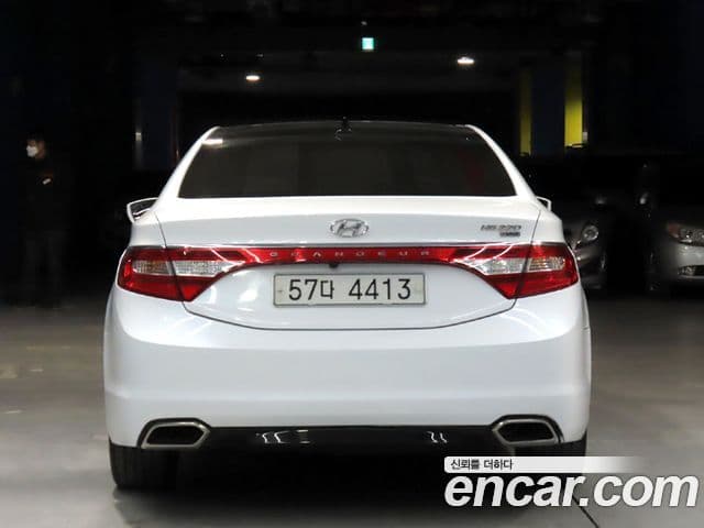 Hyundai Grandeur HG Modern, 2015 4
