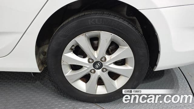 Hyundai Accent(новый кузов / новое поколение) Modern, 2015 все фото