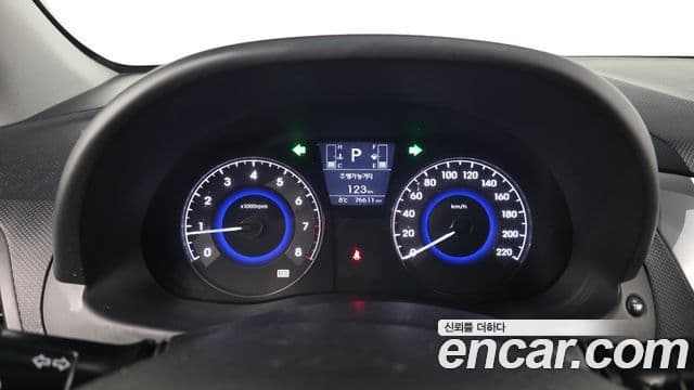 Hyundai Accent(новый кузов / новое поколение) Modern, 2015 8