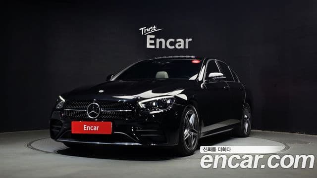 Mercedes-Benz E-класс W213 AMG Line, 2023 1