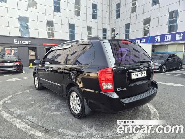 Kia Carnival R R Special, 2011 3