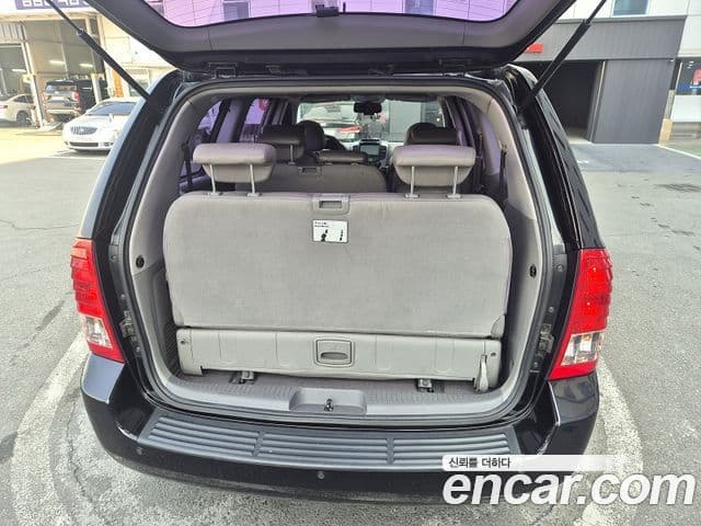 Kia Carnival R R Special, 2011 8