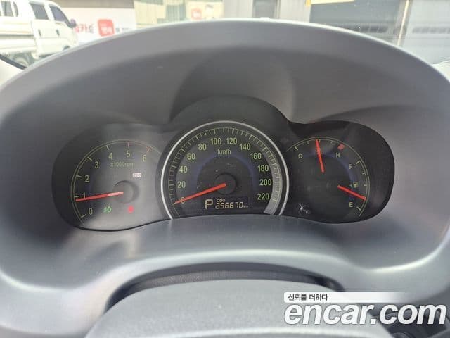 Kia Carnival R R Special, 2011 20