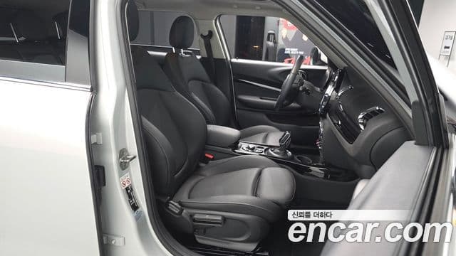 Mini Cooper 클럽맨 2세대, 2023 10