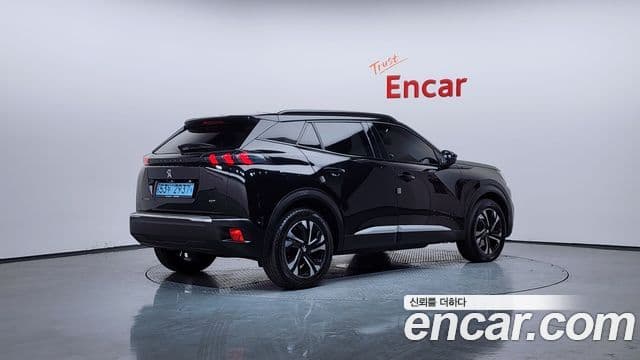 Peugeot e-2008 2세대 EV GT, 2021 2