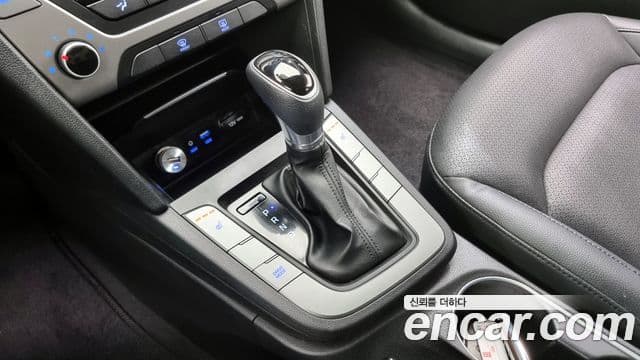 Hyundai Avante AD 1.6 GDI Value Plus, 2018 9