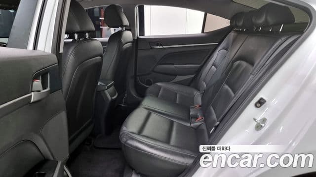 Hyundai Avante AD 1.6 GDI Value Plus, 2018 12