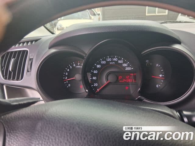 Kia Ray Luxury, 2015 10