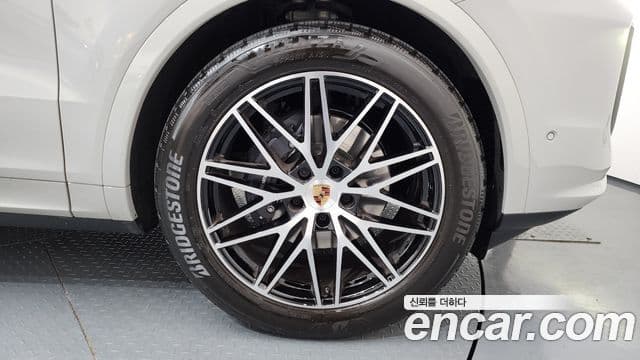 Porsche Cayenne (PO536), 2025 все фото