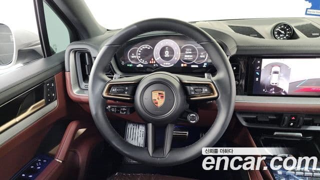 Porsche Cayenne (PO536), 2025 13