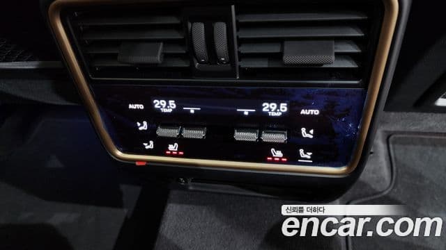 Porsche Cayenne (PO536), 2025 18