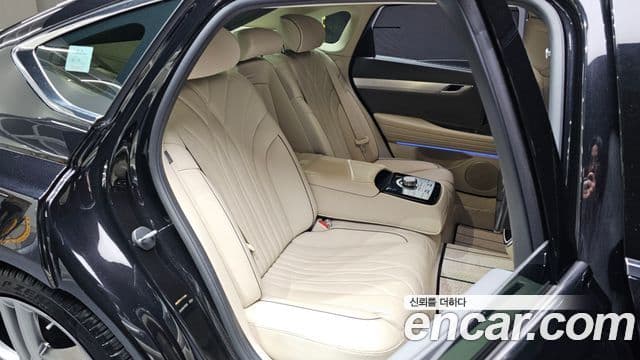 Genesis G80 (RG3) бензин 2.5 турбо AWD, 2025 12