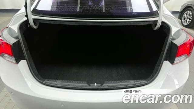 Hyundai Avante MD M16 GDI Smart, 2013 20